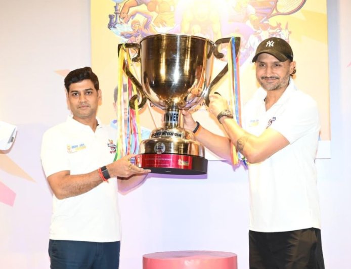 Dr. Shrikant Lata Eknath Shinde hosted 2nd Khasdar Krida Sangram graced by Padamshree Harbhajan Singh